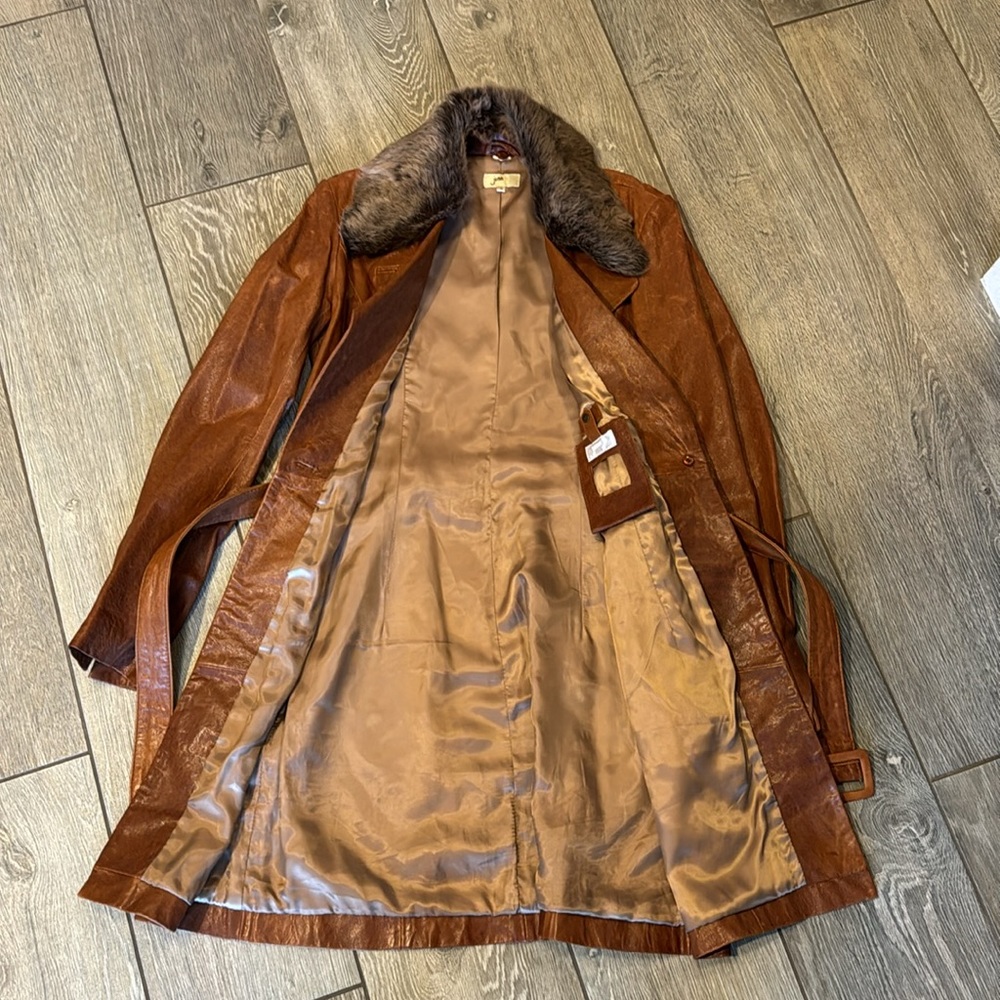 June Leather Coat with detachable fur collar - Size S - Picture 7 of 9